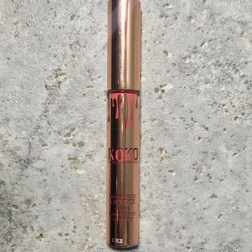 Kylie Costmetics Matte Lipstick - Baby Girl - Picture 5 of 6
